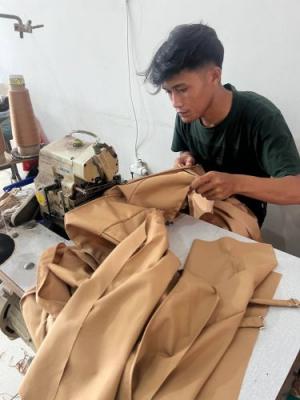 Distributor Seragam Sekolah SMA Berkualitas Di Bekasi