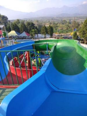 Jasa Pembuatan Fiberglass Waterpark di Jayapura